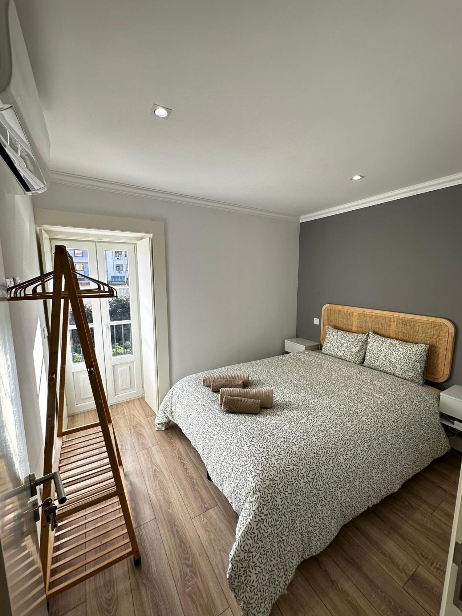 Castle View Suites Lisbona Esterno foto
